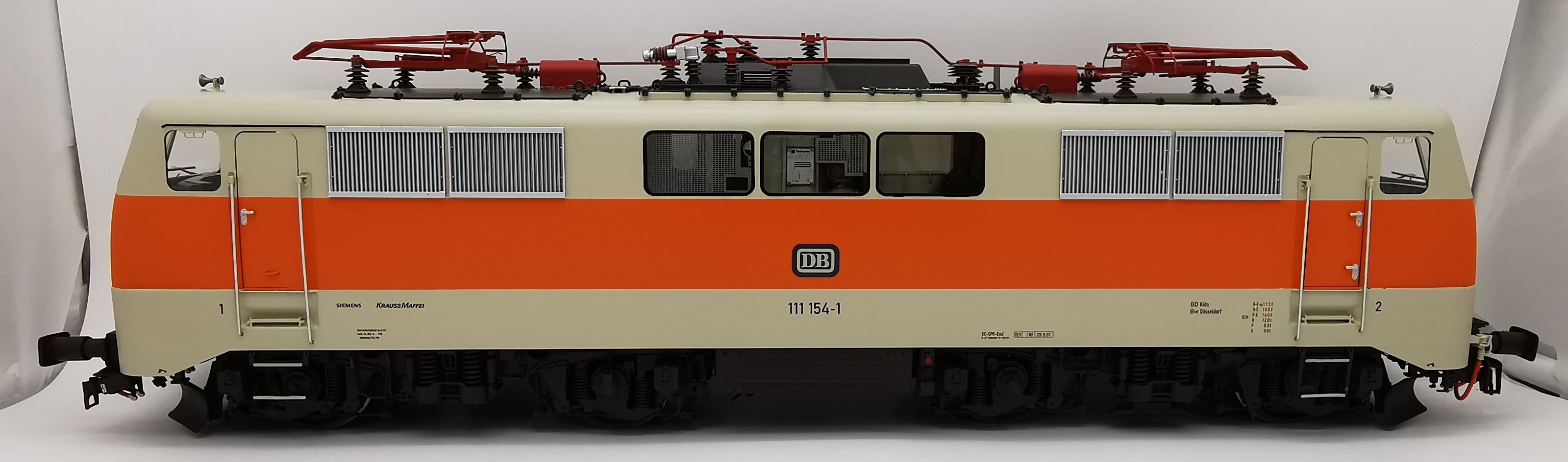 13003 Wunder - E-Lok 111 154-1 DB Ep.IV orange/grau BD/Bw D�sseldorf HbfNEM - Spur 1