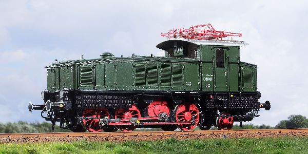 13038 Wunder - E-Lok E 60 01 DB, flaschengr�n/schwarz EP.IIIa Bw Garmisch - Spur 1